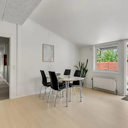 Awesome In Henne With Wifi And 1 Bedrooms * Henne Strand